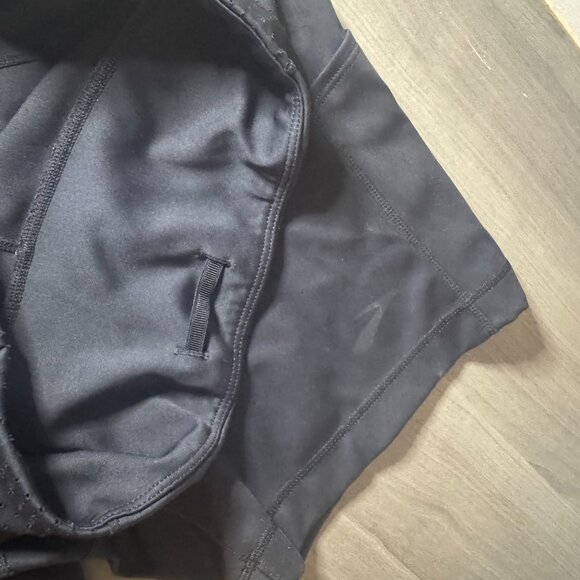 Asics running shorts size L - Picture 3 of 4